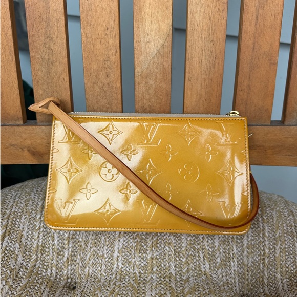 Louis Vuitton Monogram Vernis Pochette Accessories – Authentic w/ COA - Picture 1 of 16